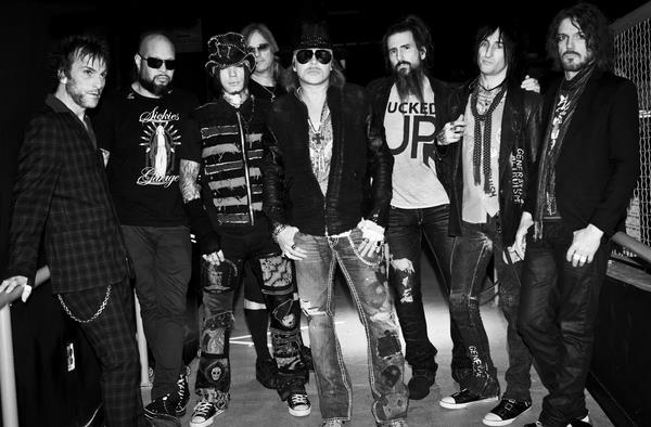 Guns N’ Roses – „Welcome to the jungle” (videoclip nou – live)